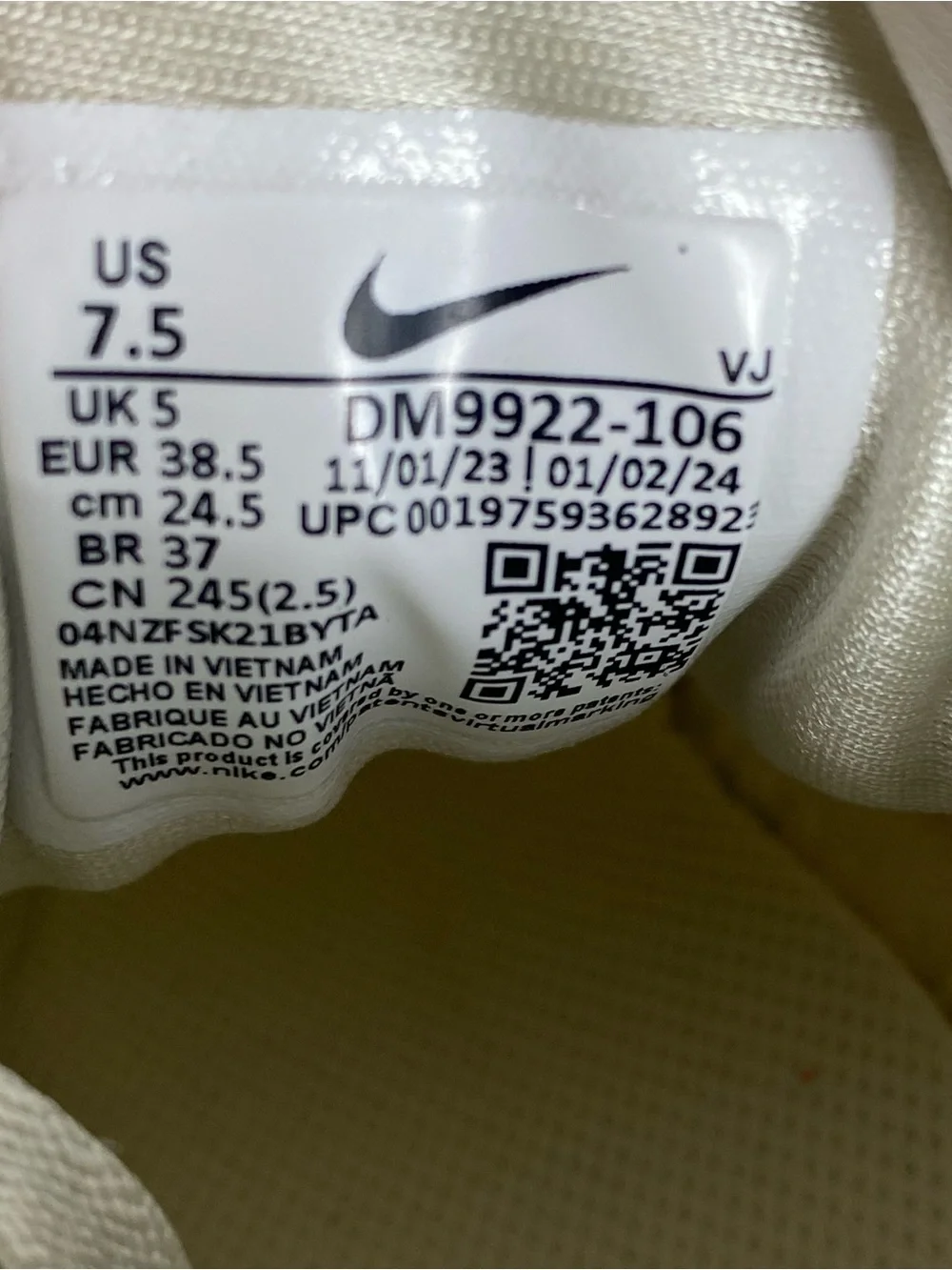 Nike Air Max 90 Futura Womens Size 7.5 Pale Pink White Athletic Shoes DM9922 NEW